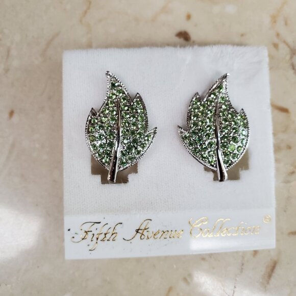 FAC Silvertone Green Peridot Colour Rhinestone Leaf Clip on Earrings - Picture 5 of 10